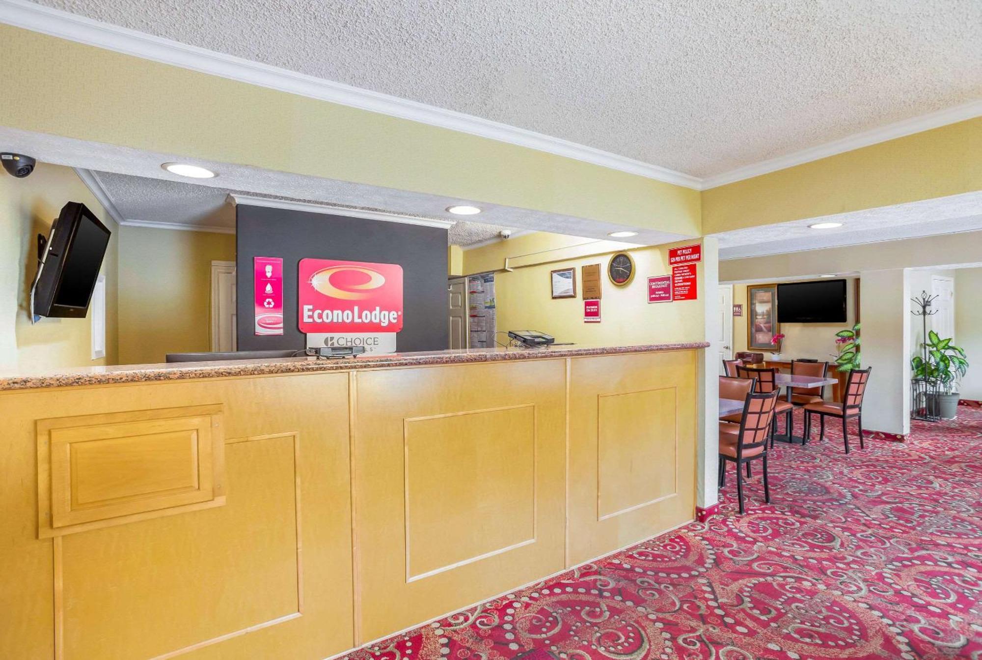 Econo Lodge Huntington Exterior foto