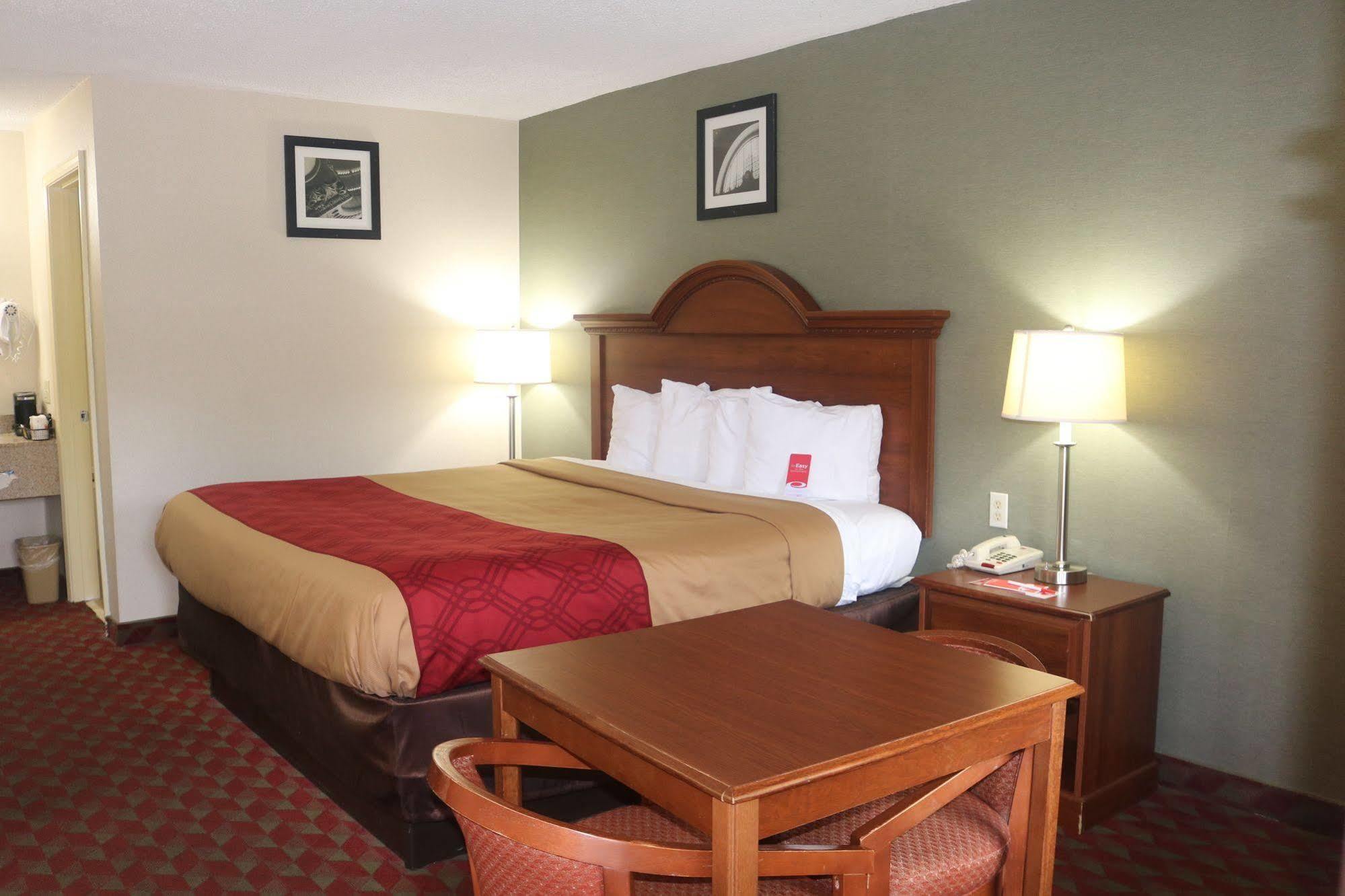 Econo Lodge Huntington Exterior foto